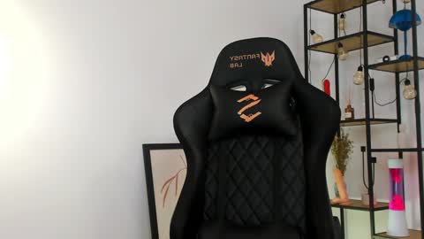 Katrin online show from 12/26/24, 11:46