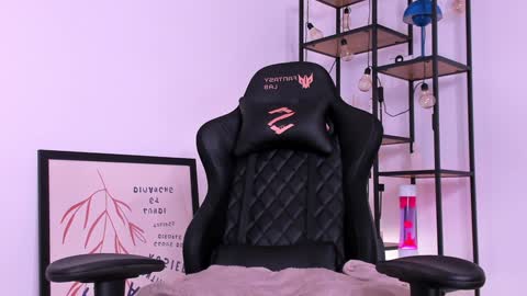 Katrin online show from 01/05/25, 11:01