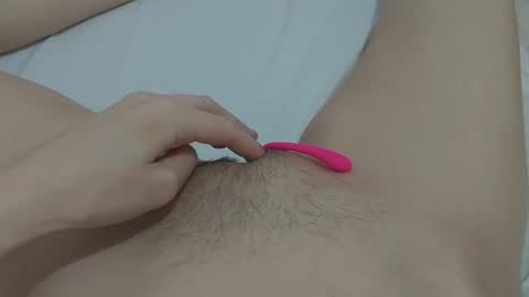 Snapshot of katrinna_arinna chatting on 01/14/25, 10:06 katrina dont forget to give me thumbs up online show from 01/14/25, 10:06