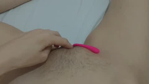 Snapshot of katrinna_arinna chatting on 01/16/25, 01:58 katrina dont forget to give me thumbs up online show from 01/16/25, 01:58