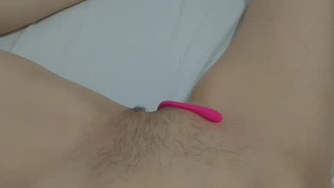 Snapshot of katrinna_arinna chatting on 01/20/25, 04:54 katrina dont forget to give me thumbs up online show from 01/20/25, 04:54