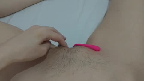 Snapshot of katrinna_arinna chatting on 01/22/25, 12:38 katrina dont forget to give me thumbs up online show from 01/22/25, 12:38