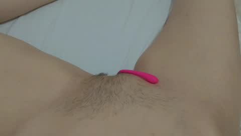 Snapshot of katrinna_arinna chatting on 01/24/25, 01:56 katrina dont forget to give me thumbs up online show from 01/24/25, 01:56