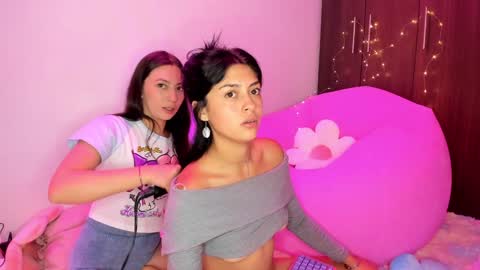 Snapshot of katrinrosex chatting on 12/09/24, 11:45 Katrin online show from 12/09/24, 11:45