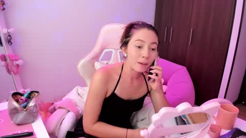 Snapshot of katrinrosex chatting on 12/15/24, 05:10 Katrin online show from 12/15/24, 05:10