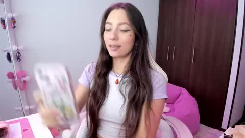 Snapshot of katrinrosex chatting on 01/09/25, 08:11 Katrin online show from 01/09/25, 08:11