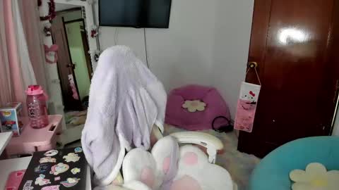 Snapshot of katrinrosex chatting on 03/11/25, 01:16 Katrin online show from 03/11/25, 01:16