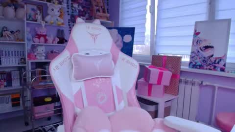Katrin online show from 10/10/25, 02:27
