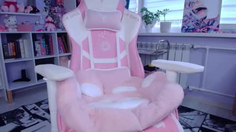 Katrin online show from 10/23/25, 01:21