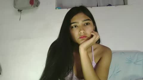 Snapshot of katrushca24 chatting on 02/13/25, 03:14 kat online show from 02/13/25, 03:14