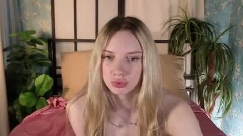 Snapshot of katt_yy chatting on 06/17/26, 05:10 katt_yy online show from 06/17/26, 05:10