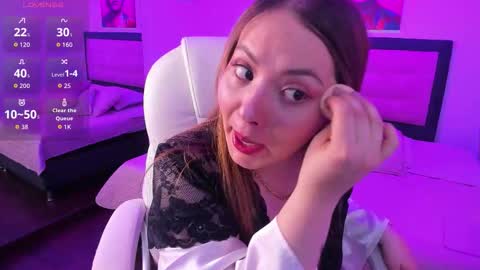 Snapshot of katte_adams chatting on 12/02/25, 01:17 katte_adams online show from 12/02/25, 01:17