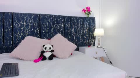 Katte online show from 04/01/26, 12:50