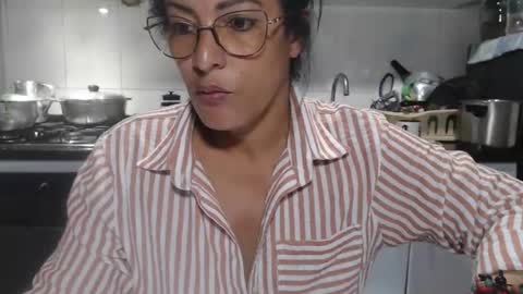 Snapshot of kattleyagray chatting on 11/24/25, 09:47 KattleyaGrey online show from 11/24/25, 09:47