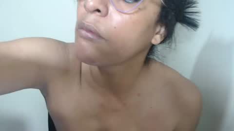 Snapshot of kattleyagray chatting on 07/12/26, 01:35 KattleyaGrey online show from 07/12/26, 01:35