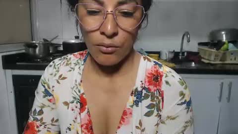 Snapshot of kattleyagray chatting on 07/16/26, 08:04 KattleyaGrey online show from 07/16/26, 08:04