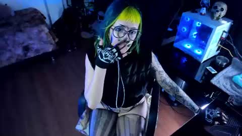 Snapshot of kattx_ chatting on 06/23/26, 04:21 kattx independent model online show from 06/23/26, 04:21