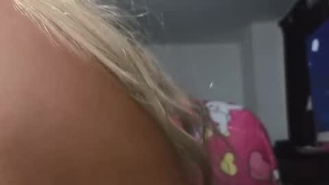 Snapshot of katty_bluntt chatting on 12/08/24, 07:58 Luu sell online show from 12/08/24, 07:58