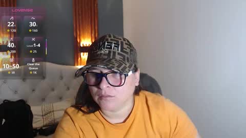 Snapshot of katty_findom_ chatting on 11/27/25, 12:40 katty online show from 11/27/25, 12:40