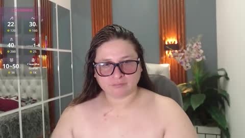 Snapshot of katty_findom_ chatting on 12/02/25, 12:32 katty online show from 12/02/25, 12:32