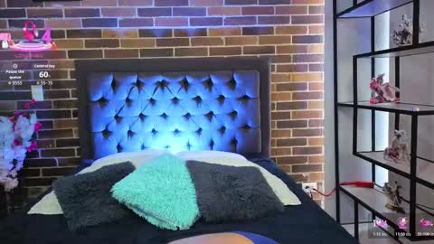 kattypaez online show from 12/19/25, 04:14