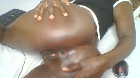 Snapshot of kattysexy2 chatting on 10/20/25, 09:54 kattyse online show from 10/20/25, 09:54