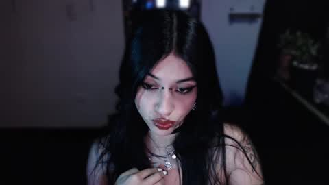 Snapshot of kattze chatting on 02/16/25, 12:41      online show from 02/16/25, 12:41
