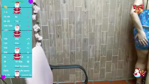 Snapshot of katy2425 chatting on 12/19/24, 10:45 Katy online show from 12/19/24, 10:45