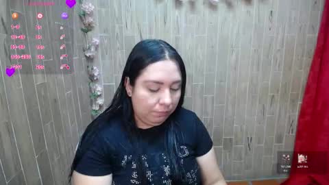 Snapshot of katy2425 chatting on 11/14/25, 01:48 Katy online show from 11/14/25, 01:48