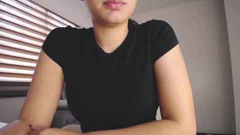  K a t  y  online show from 12/30/24, 05:44