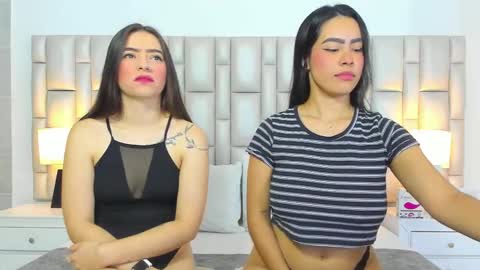 katy blonde girl and paola big boobs online show from 11/22/25, 01:10