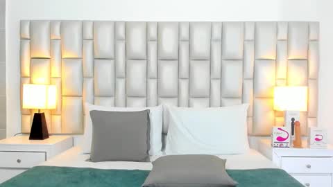 katy blonde girl and paola big boobs online show from 03/14/26, 01:38