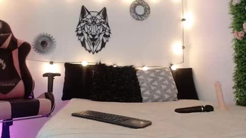 Snapshot of katy_van chatting on 02/07/25, 08:44 Katy Van online show from 02/07/25, 08:44