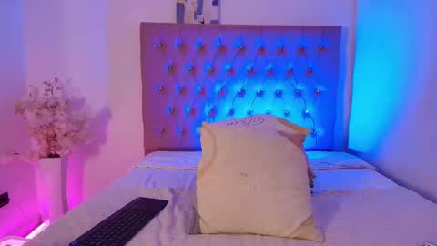 Snapshot of katy_van chatting on 09/27/25, 05:34 Katy Van online show from 09/27/25, 05:34