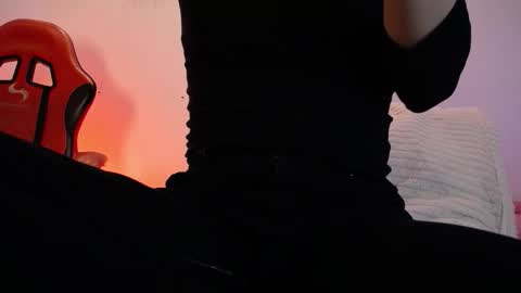 Snapshot of katy_van chatting on 11/13/25, 08:52 Katy Van online show from 11/13/25, 08:52