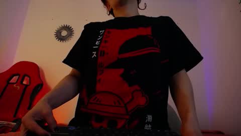 Snapshot of katy_van chatting on 11/17/25, 08:25 Katy Van online show from 11/17/25, 08:25