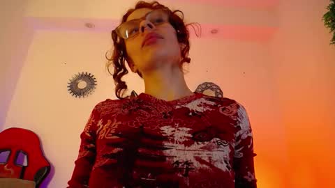 Snapshot of katy_van chatting on 11/21/25, 09:02 Katy Van online show from 11/21/25, 09:02