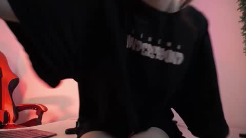 Snapshot of katy_van chatting on 12/01/25, 08:47 Katy Van online show from 12/01/25, 08:47