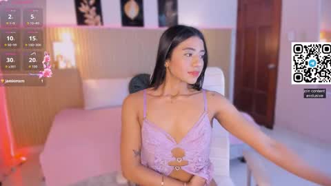 Snapshot of katya_rogerss chatting on 11/15/25, 11:32 katya online show from 11/15/25, 11:32