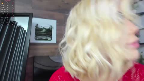 Snapshot of katyablonding chatting on 02/04/25, 01:06 salo online show from 02/04/25, 01:06