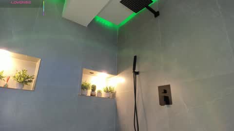 Snapshot of katyablonding chatting on 11/14/25, 12:04 salo online show from 11/14/25, 12:04