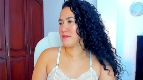 KATYAJHONSS online show from 01/17/25, 11:18