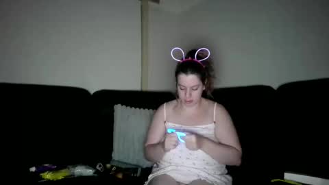 Snapshot of katykat15 chatting on 12/31/24, 03:31 Jemima Marie online show from 12/31/24, 03:31