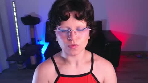 Snapshot of katyxxx_043 chatting on 10/23/25, 12:10 katyxxx_043 online show from 10/23/25, 12:10