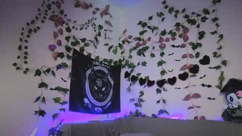 Snapshot of kawai_kittypussy chatting on 02/27/26, 08:14 Mia online show from 02/27/26, 08:14