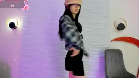 mai online show from 12/05/25, 02:36