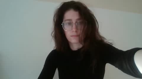 Snapshot of kawaii_snowflake chatting on 12/21/25, 01:29 kawaii snowflake online show from 12/21/25, 01:29