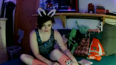 Snapshot of kawaiicvnt420 chatting on 12/17/25, 03:29 kawaiicvnt420 online show from 12/17/25, 03:29