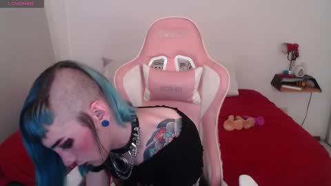 luna   online show from 02/08/25, 04:03