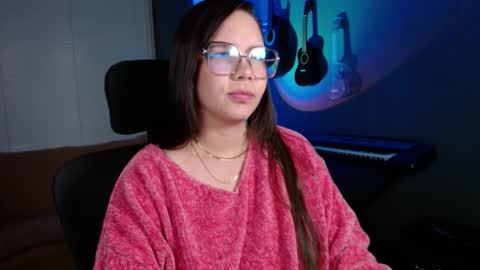 Snapshot of kay_avrill chatting on 11/04/25, 04:33 Kay online show from 11/04/25, 04:33